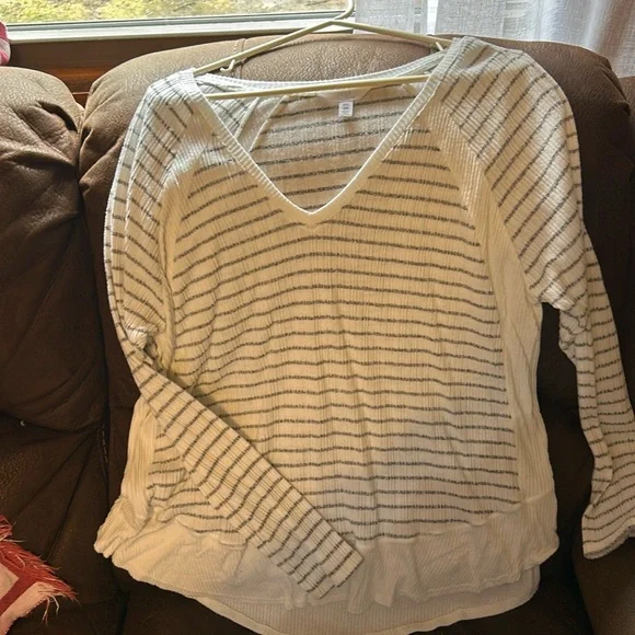 V neck tee shirt long sleeve - Picture 1 of 1